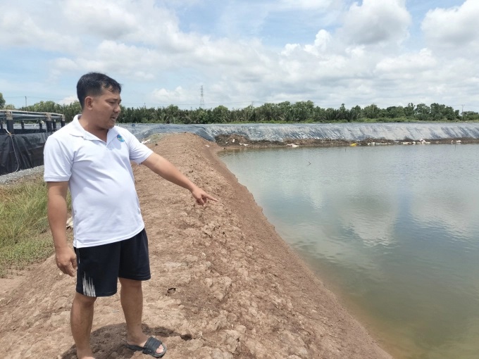 z3609860088672_3f0ebf5bcd6ddfcbd04b2a59a39e5ec0-1554_20220801_176.jpg Nước thải trong khu hồ lắng trong suốt, nhiều tảo có cá sinh sống, không gây ô nhiễm môi trường. Ảnh: Minh Đảm.
