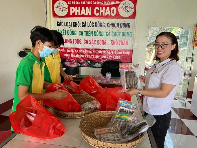 tin-anh-cong-tac-1707_20220918_919.jpg 13164720dong-goi-kho-ca-dong-phan-chao-chuan-bi-xuat-ban-131647